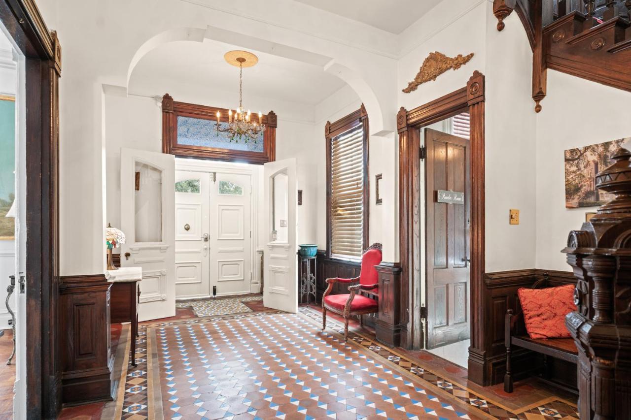 Bed and Breakfast Amethyst Garden Savannah Esterno foto