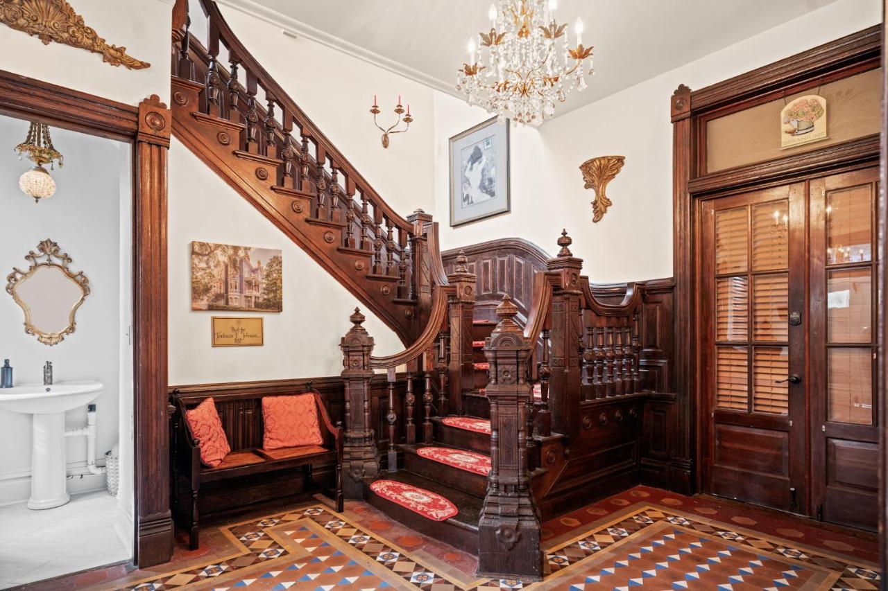 Bed and Breakfast Amethyst Garden Savannah Esterno foto