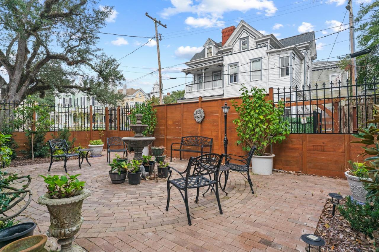 Bed and Breakfast Amethyst Garden Savannah Esterno foto