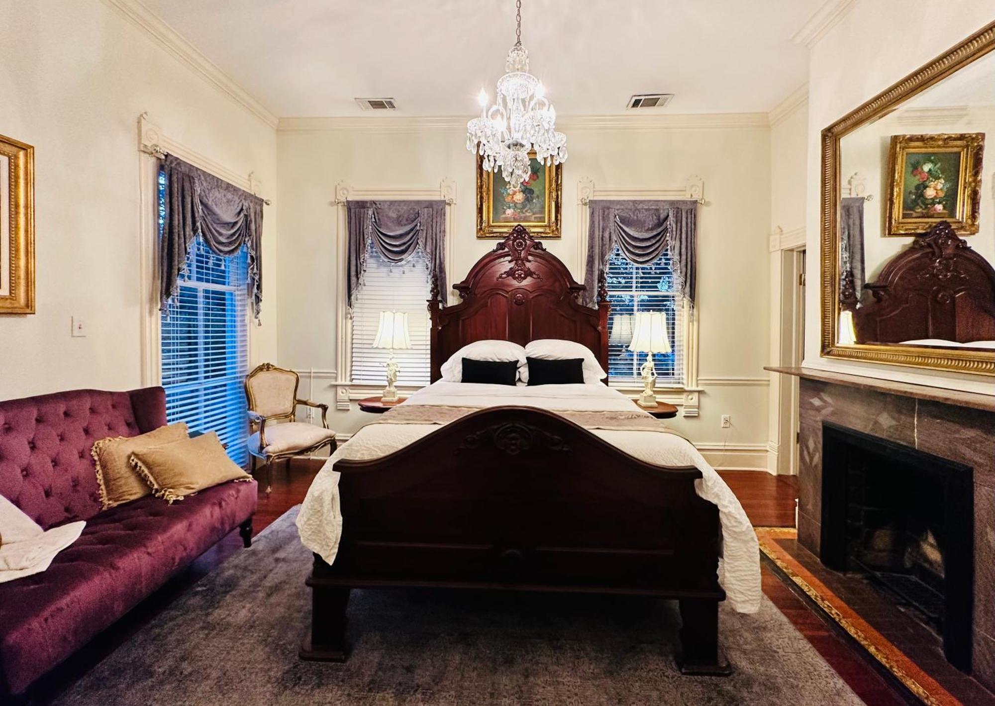 Bed and Breakfast Amethyst Garden Savannah Esterno foto