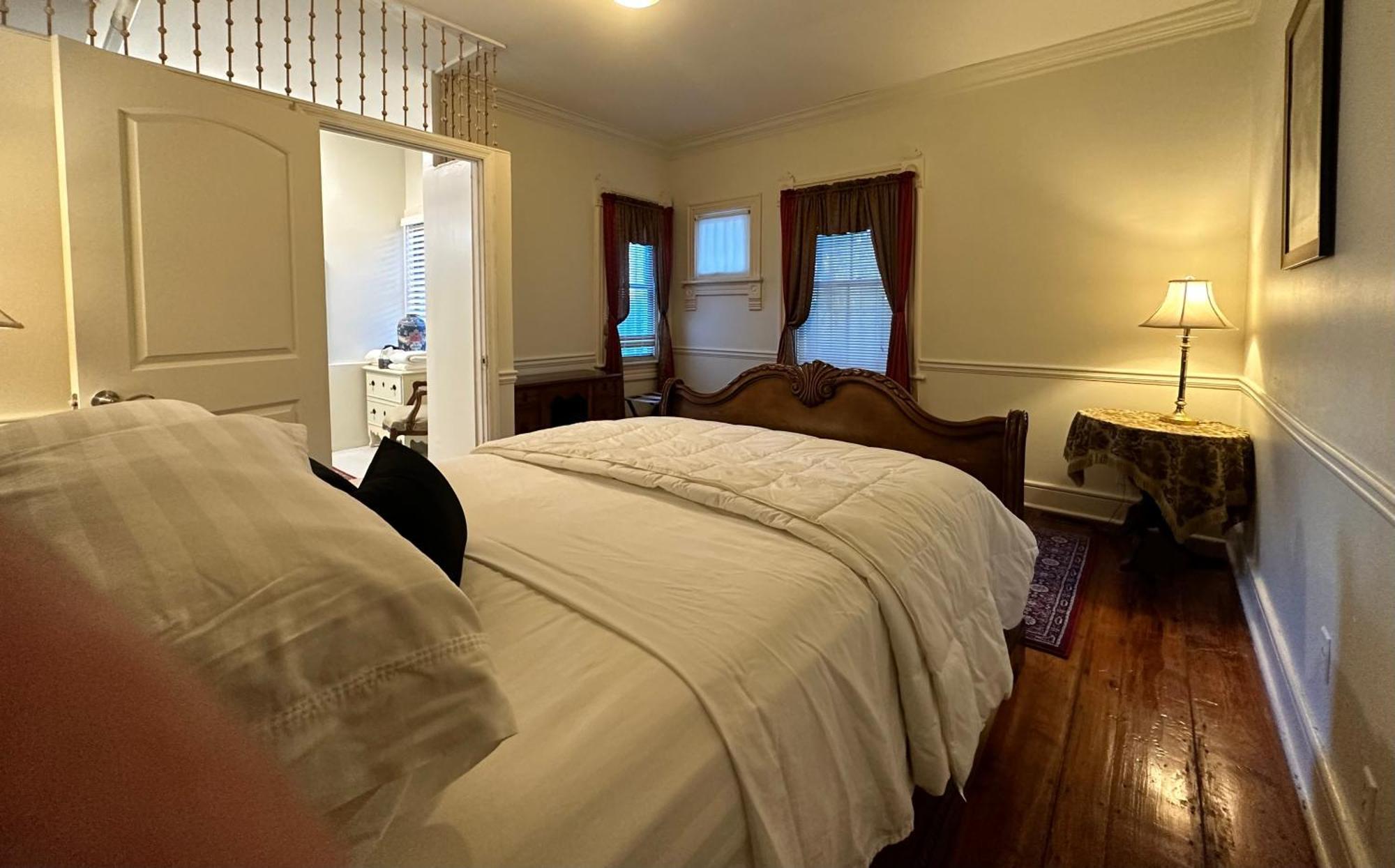 Bed and Breakfast Amethyst Garden Savannah Esterno foto