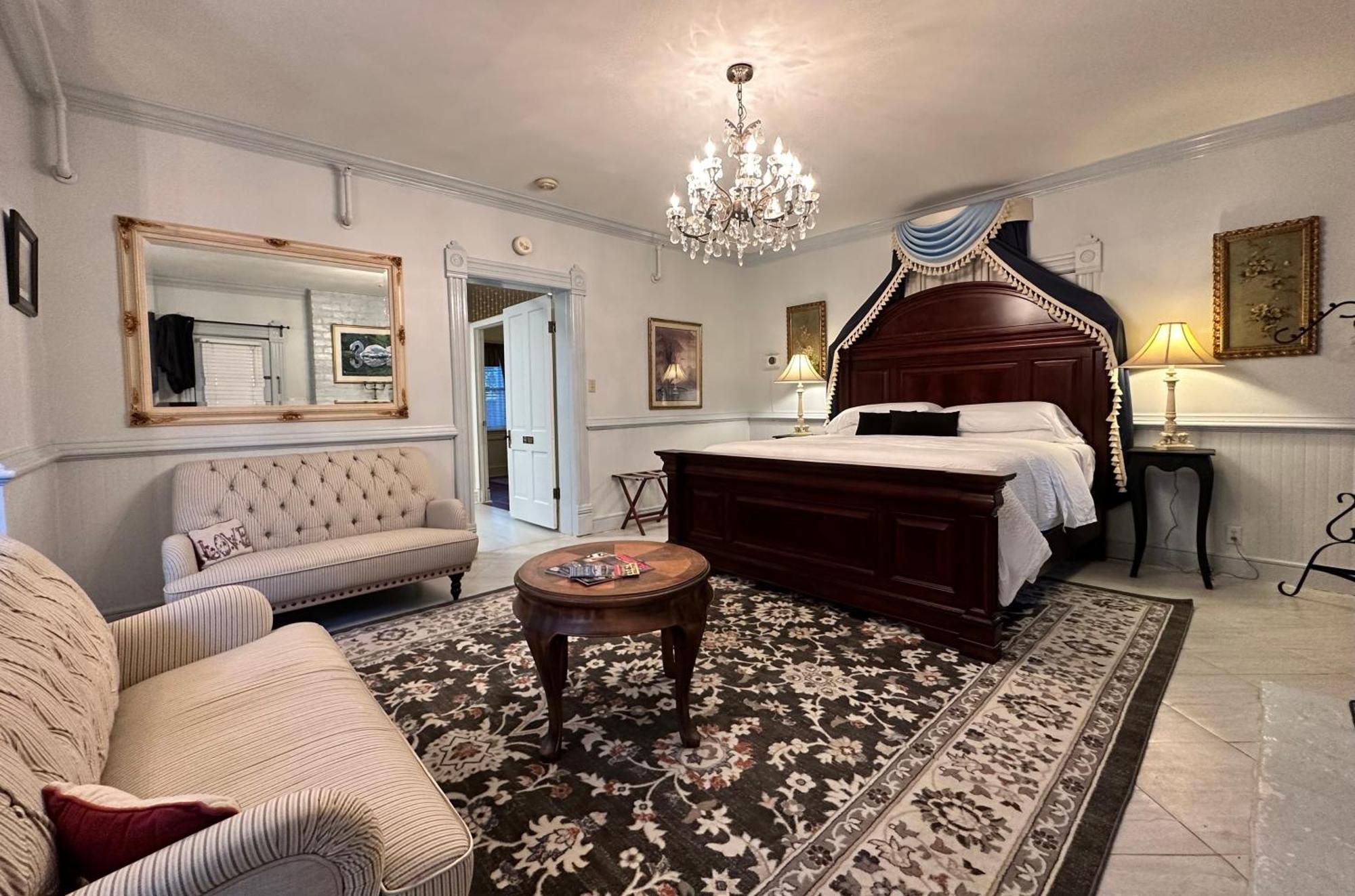 Bed and Breakfast Amethyst Garden Savannah Esterno foto