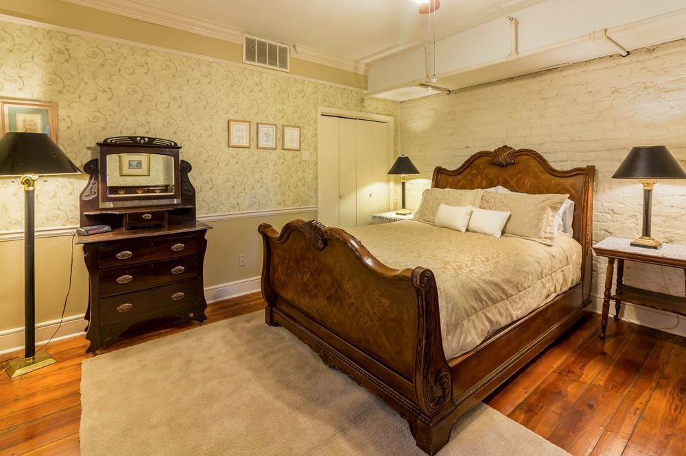 Bed and Breakfast Amethyst Garden Savannah Esterno foto