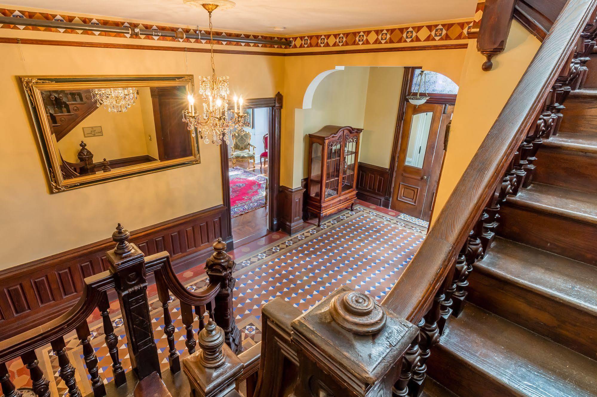 Bed and Breakfast Amethyst Garden Savannah Esterno foto
